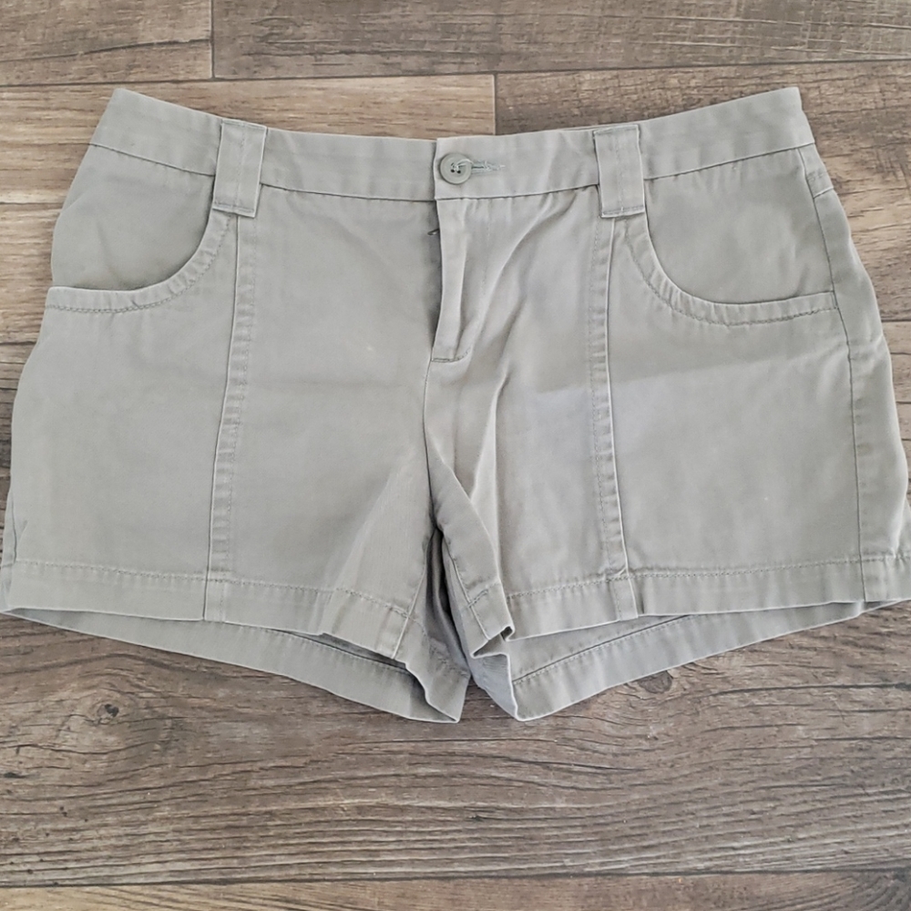 Khaki Cotton shorts